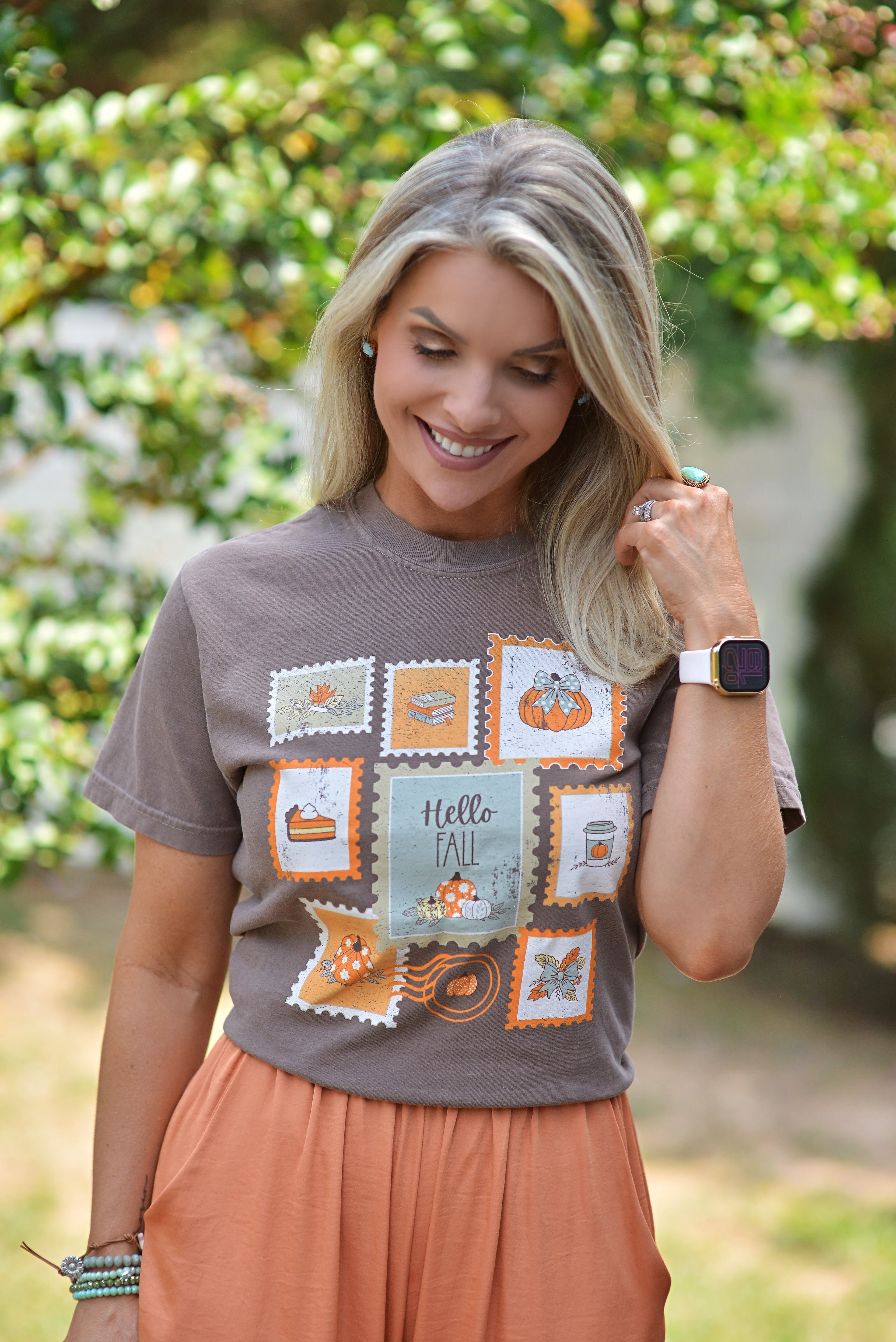 Hello Fall Vintage Stamp {Comfort Colors}