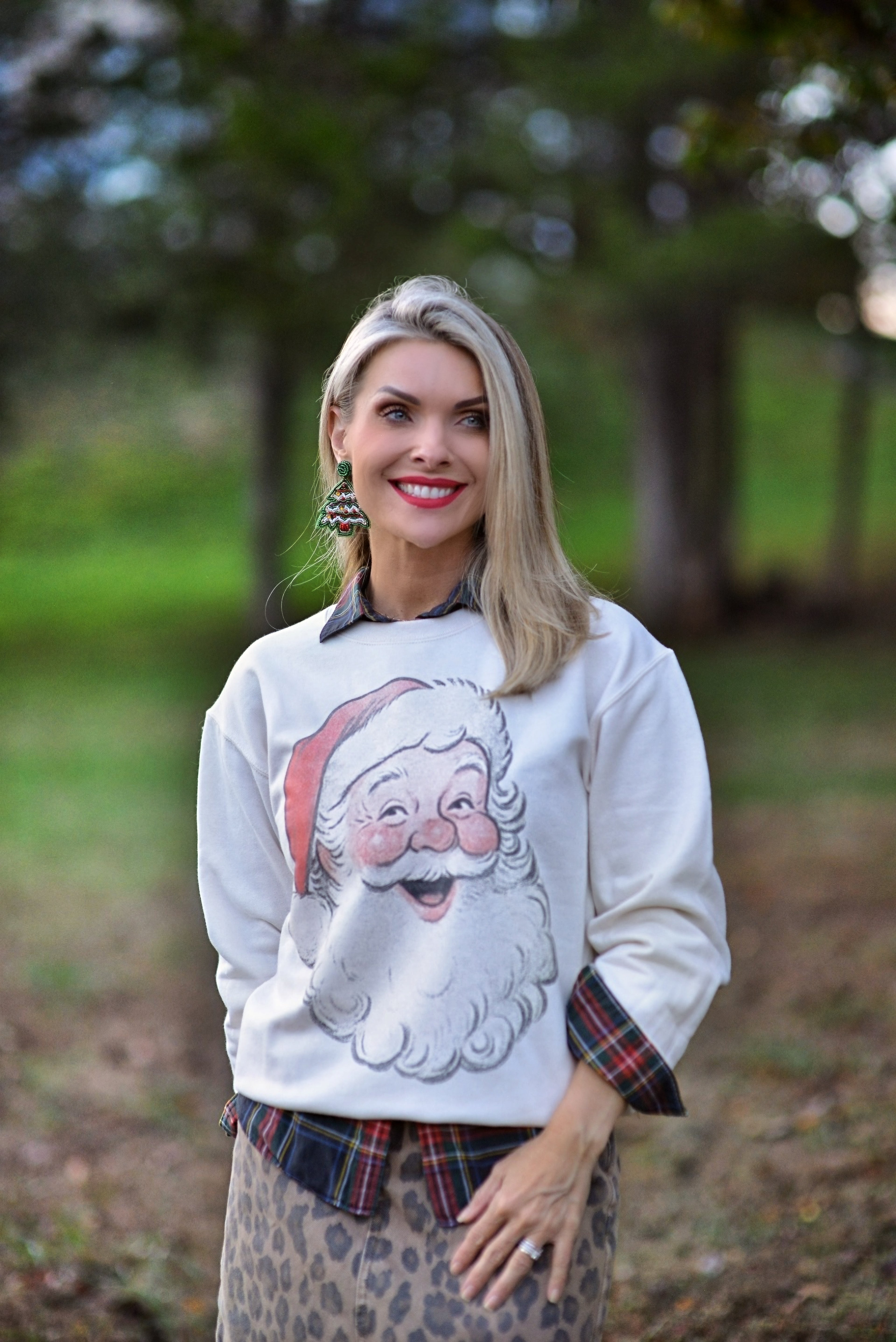 Santa {crewneck fleece} ~ Ivory