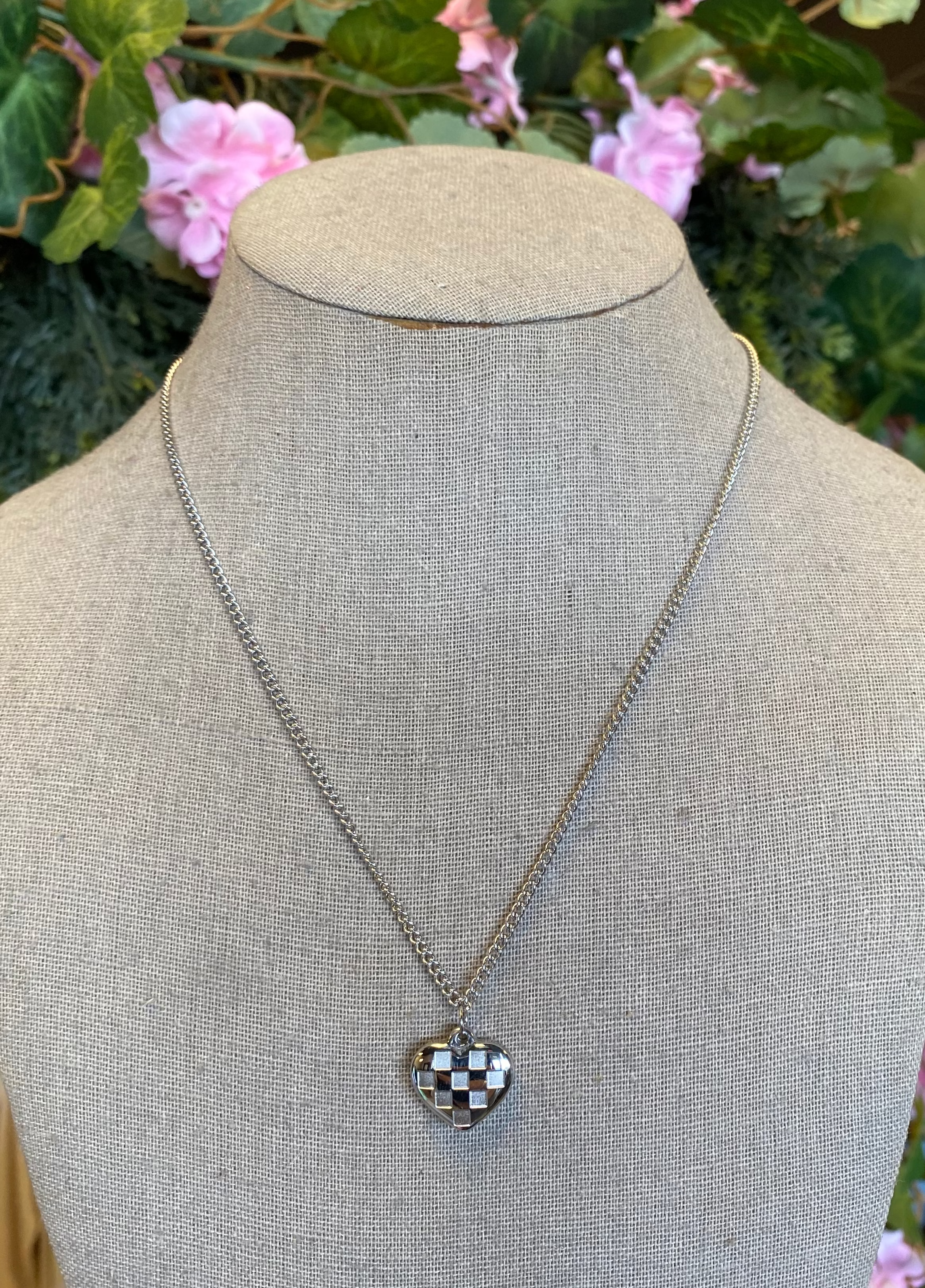 Heart Checker Necklace