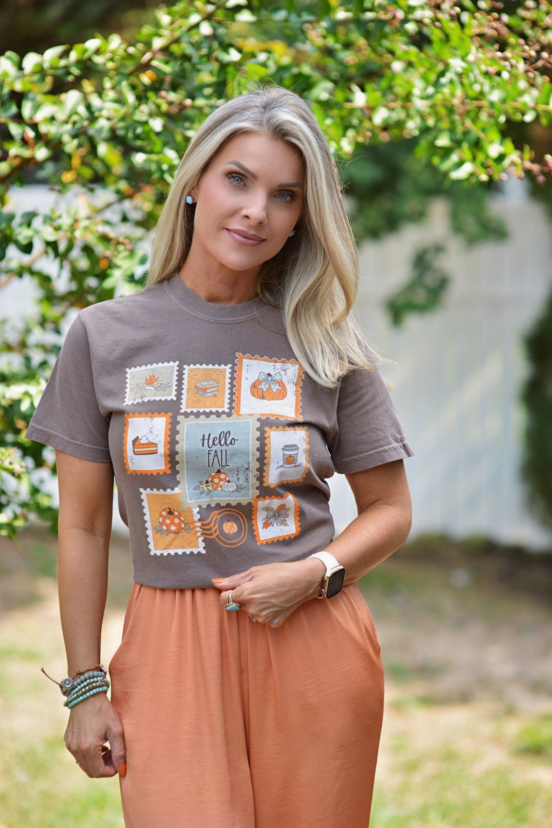 Hello Fall Vintage Stamp {Comfort Colors}