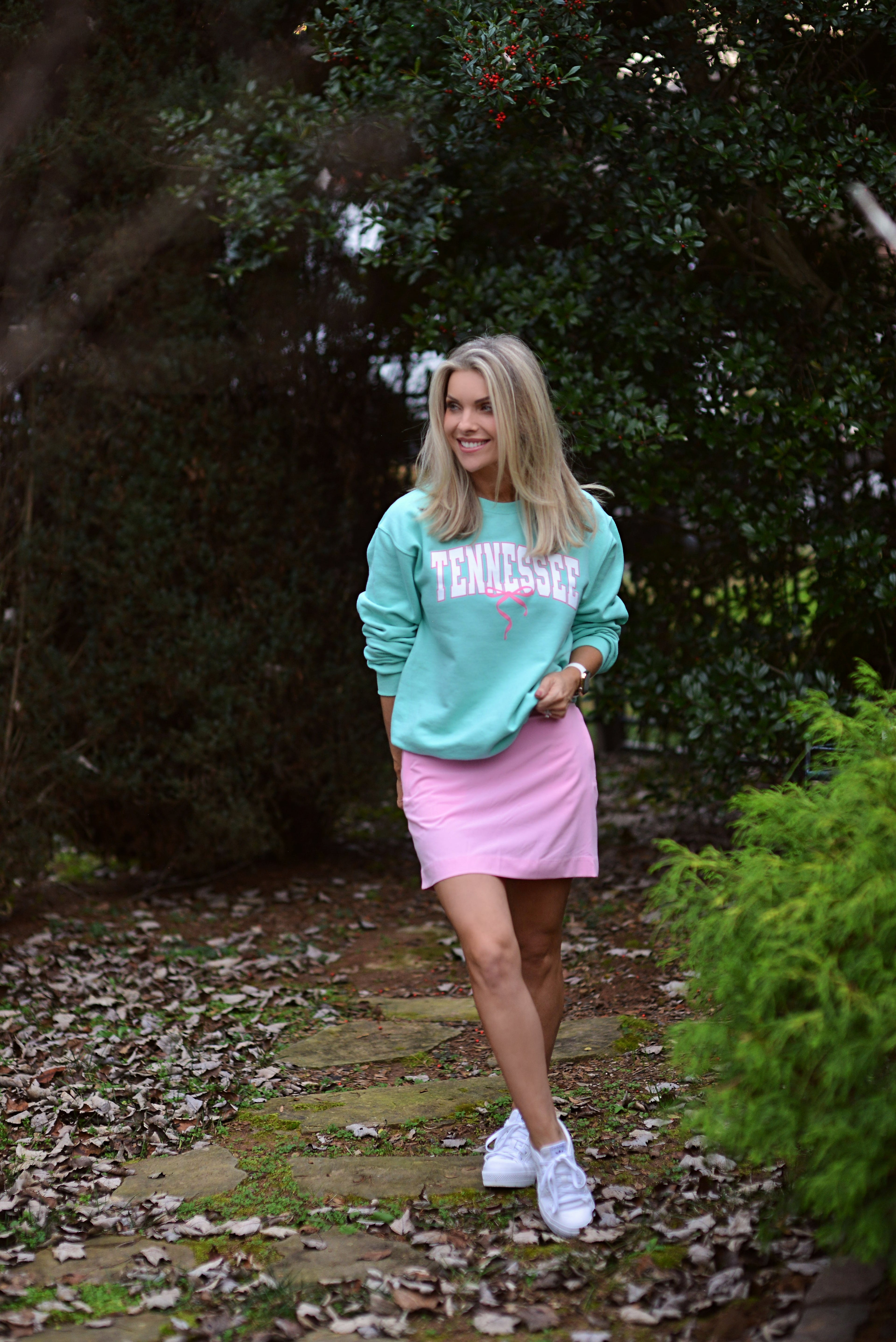 Tennessee {pink bow} ~ Crewneck Fleece