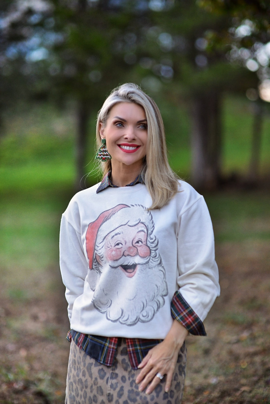 Santa {crewneck fleece} ~ Ivory