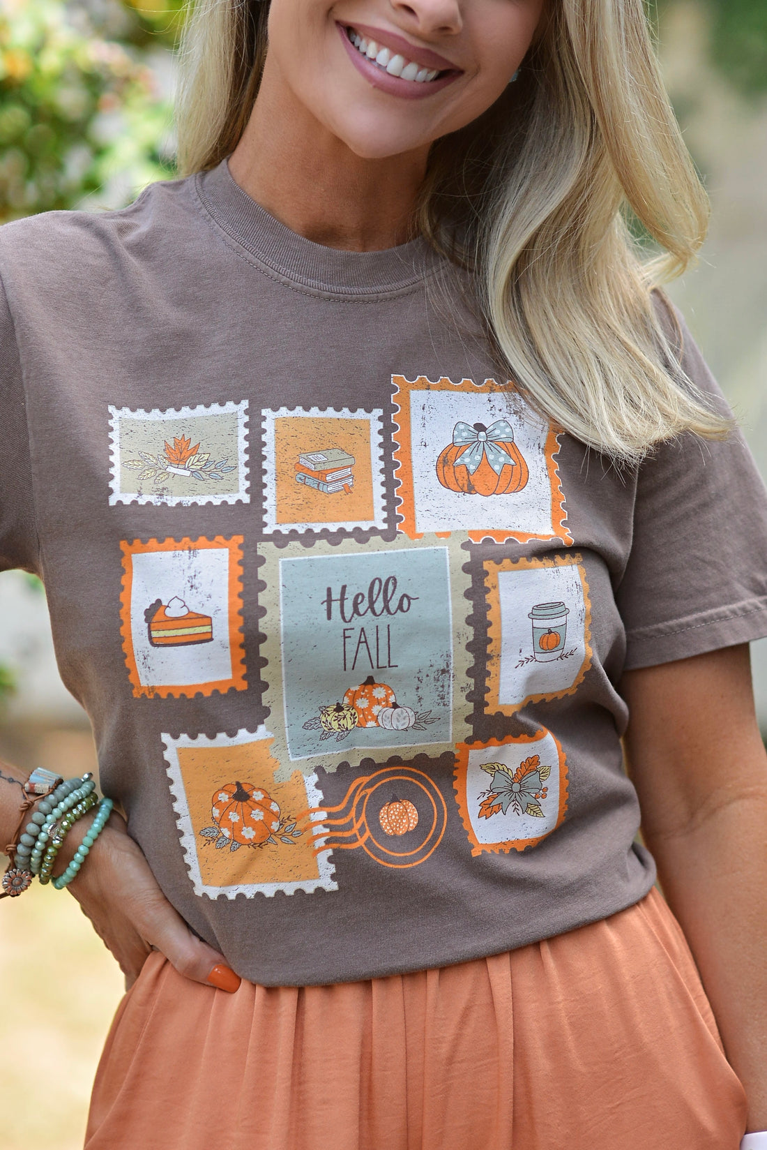 Hello Fall Vintage Stamp {Comfort Colors}
