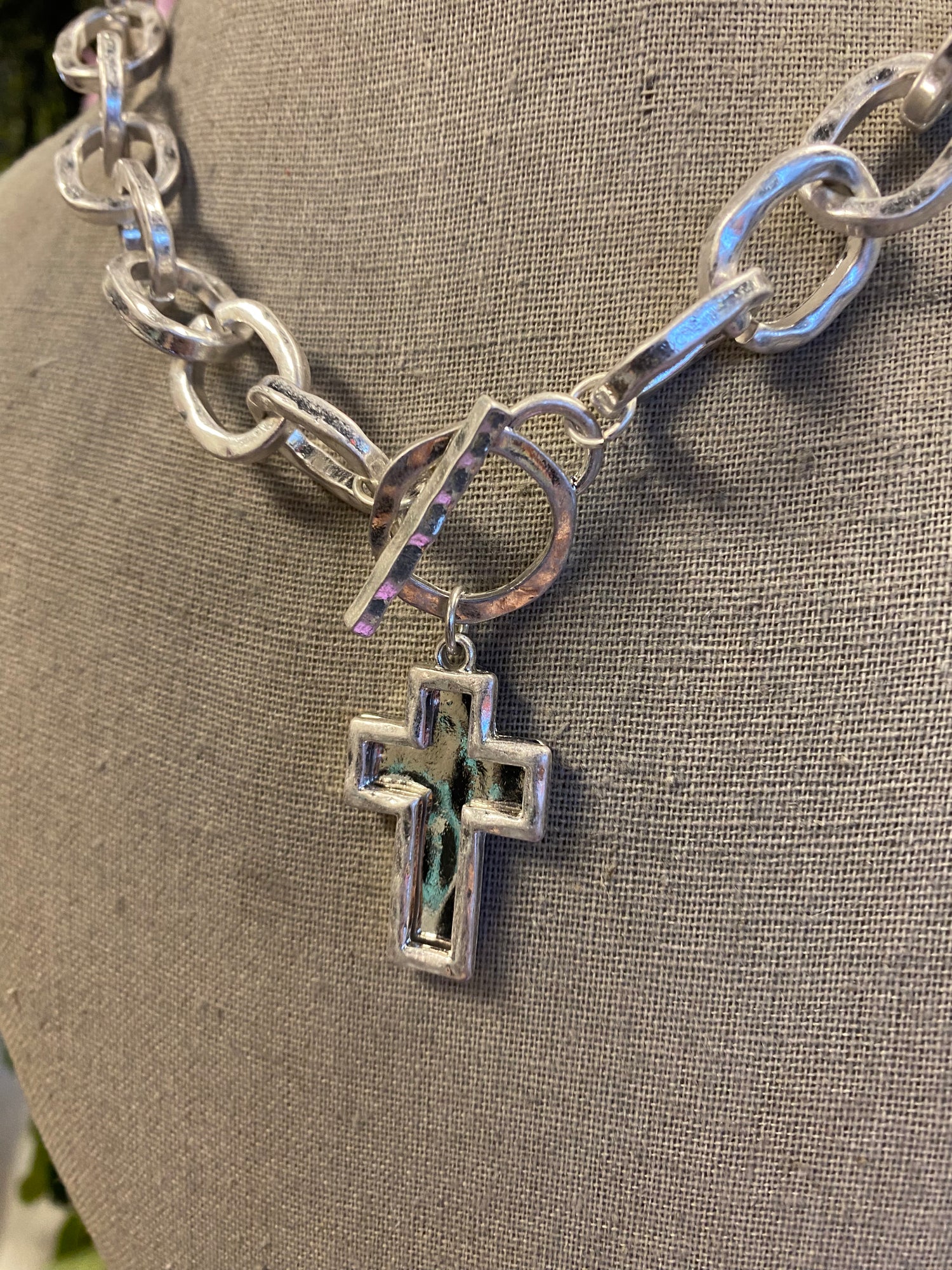 Hammered Layered Cross Chunky Toggle Necklace