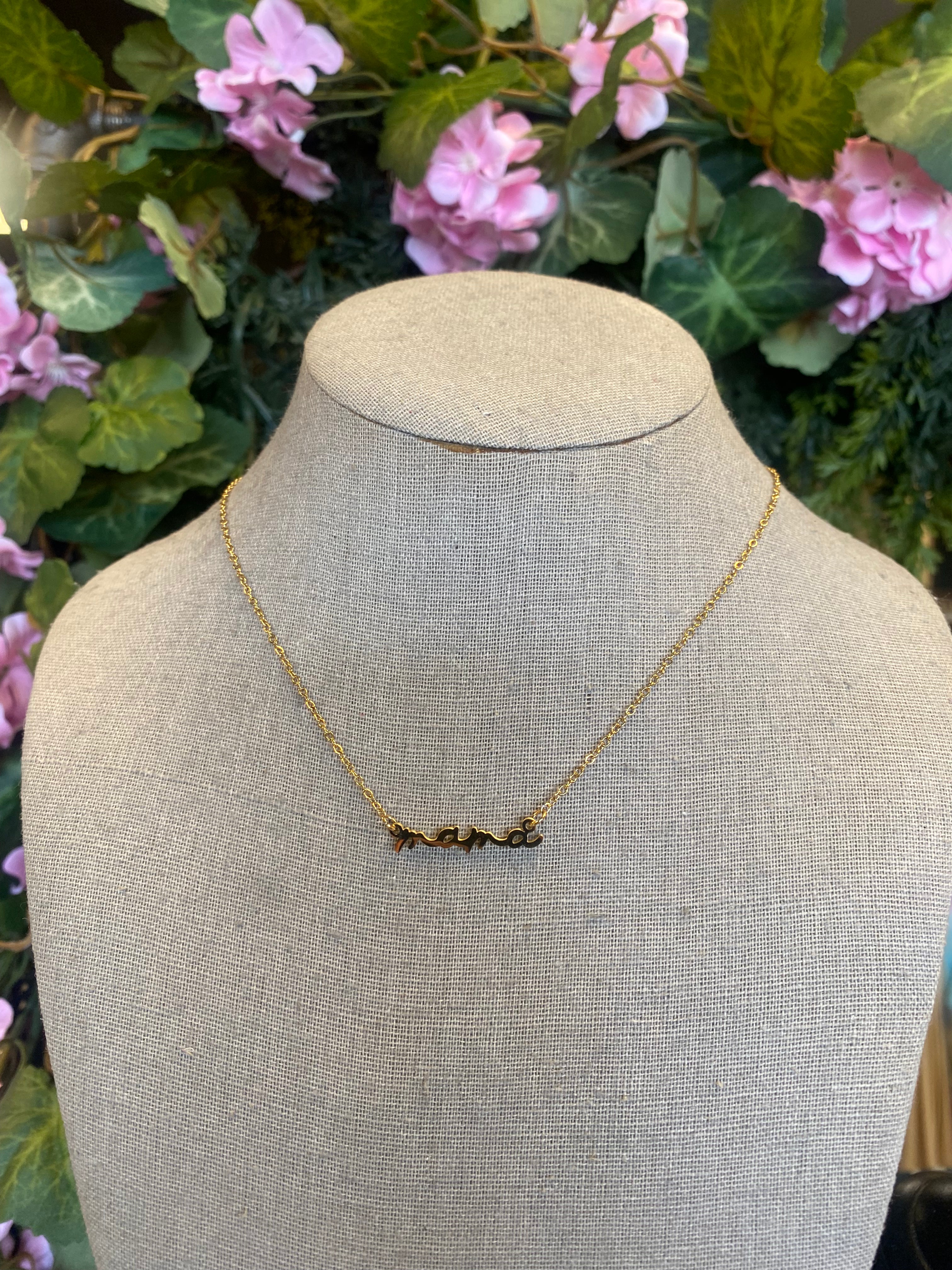 Mama Necklace