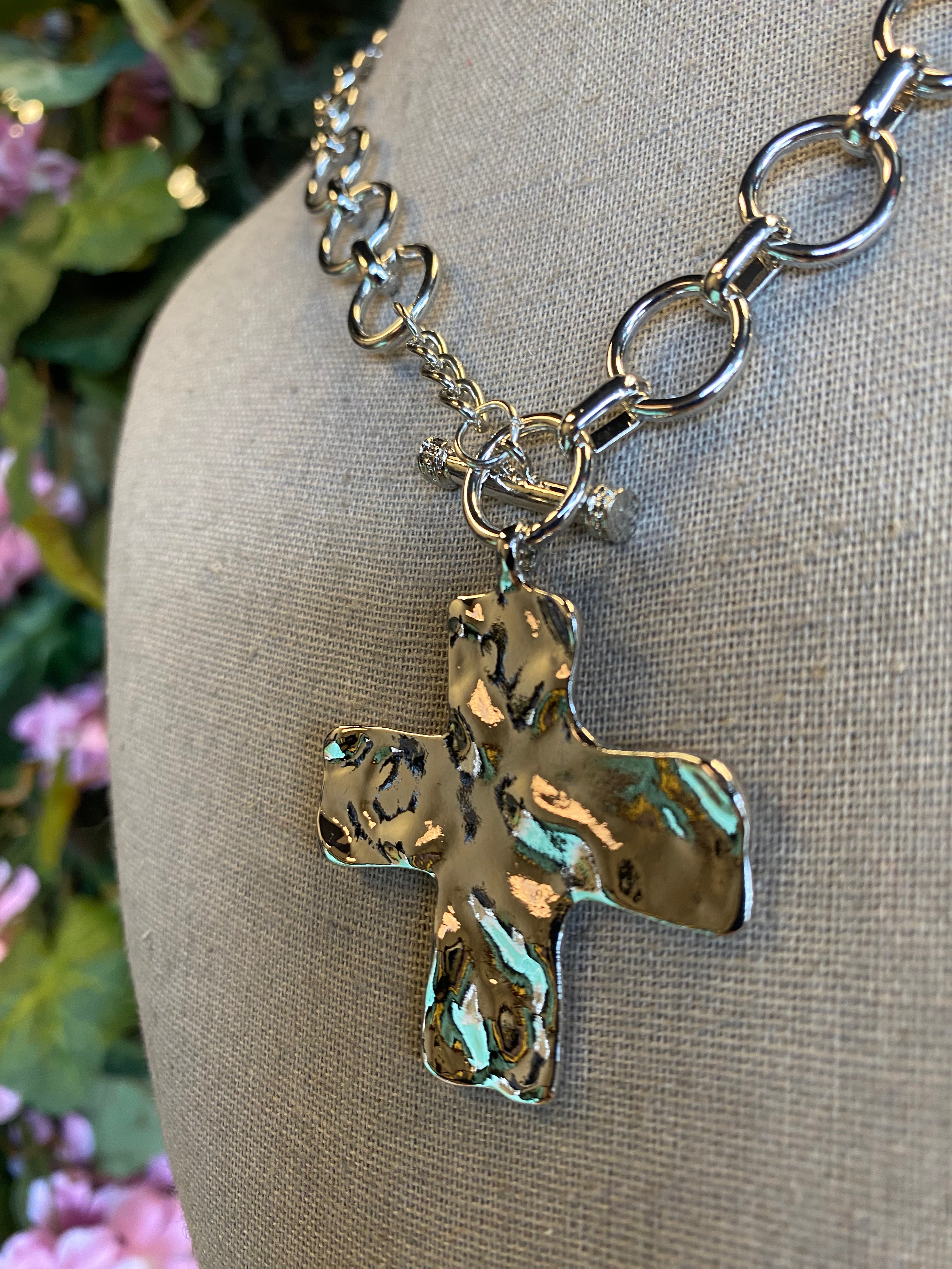 Notable Hammered Cross Front Toggle Necklace