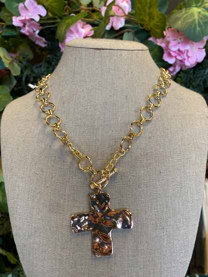 Notable Hammered Cross Front Toggle Necklace