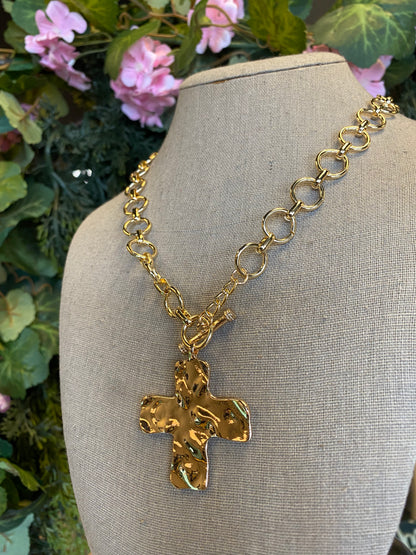 Notable Hammered Cross Front Toggle Necklace