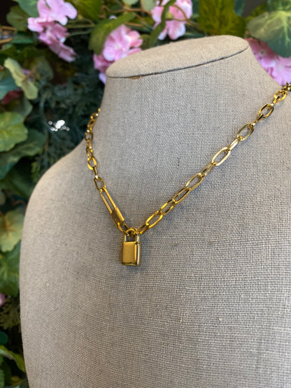 Lock &amp; Clip Chain Necklace