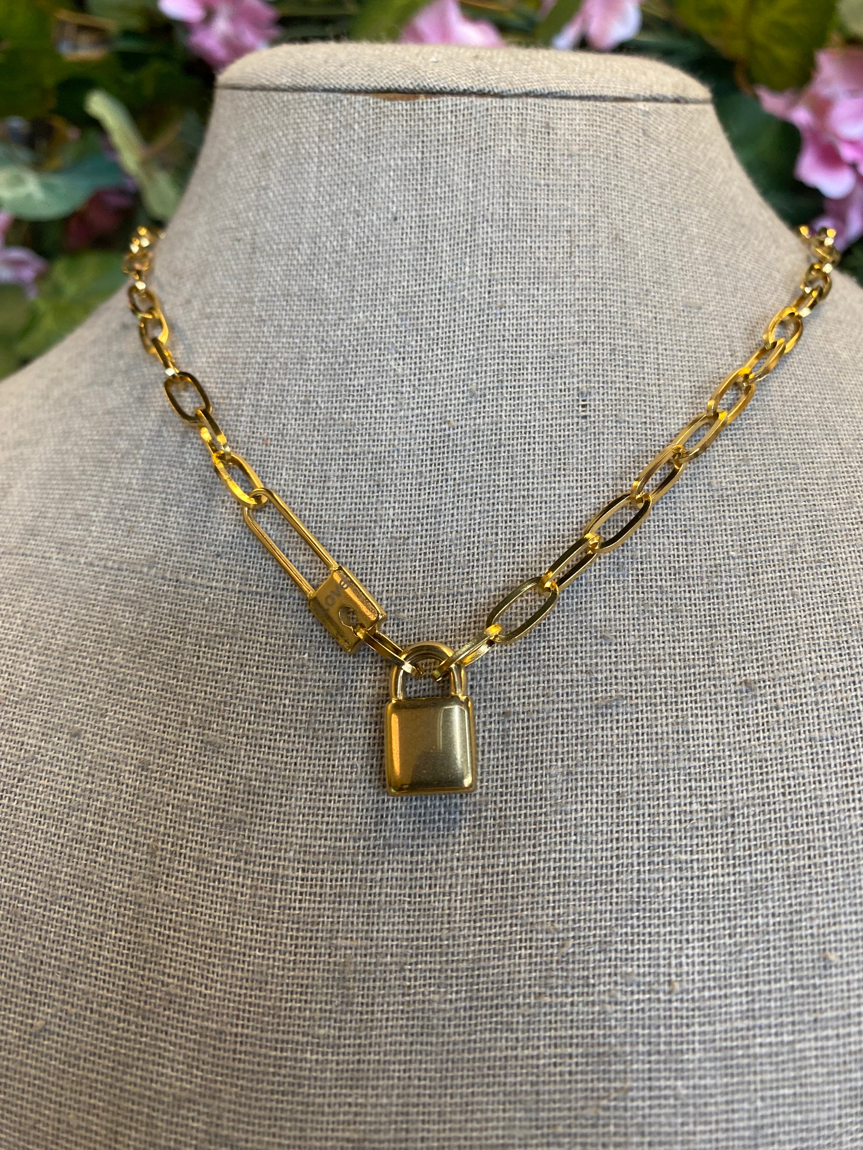 Lock &amp; Clip Chain Necklace