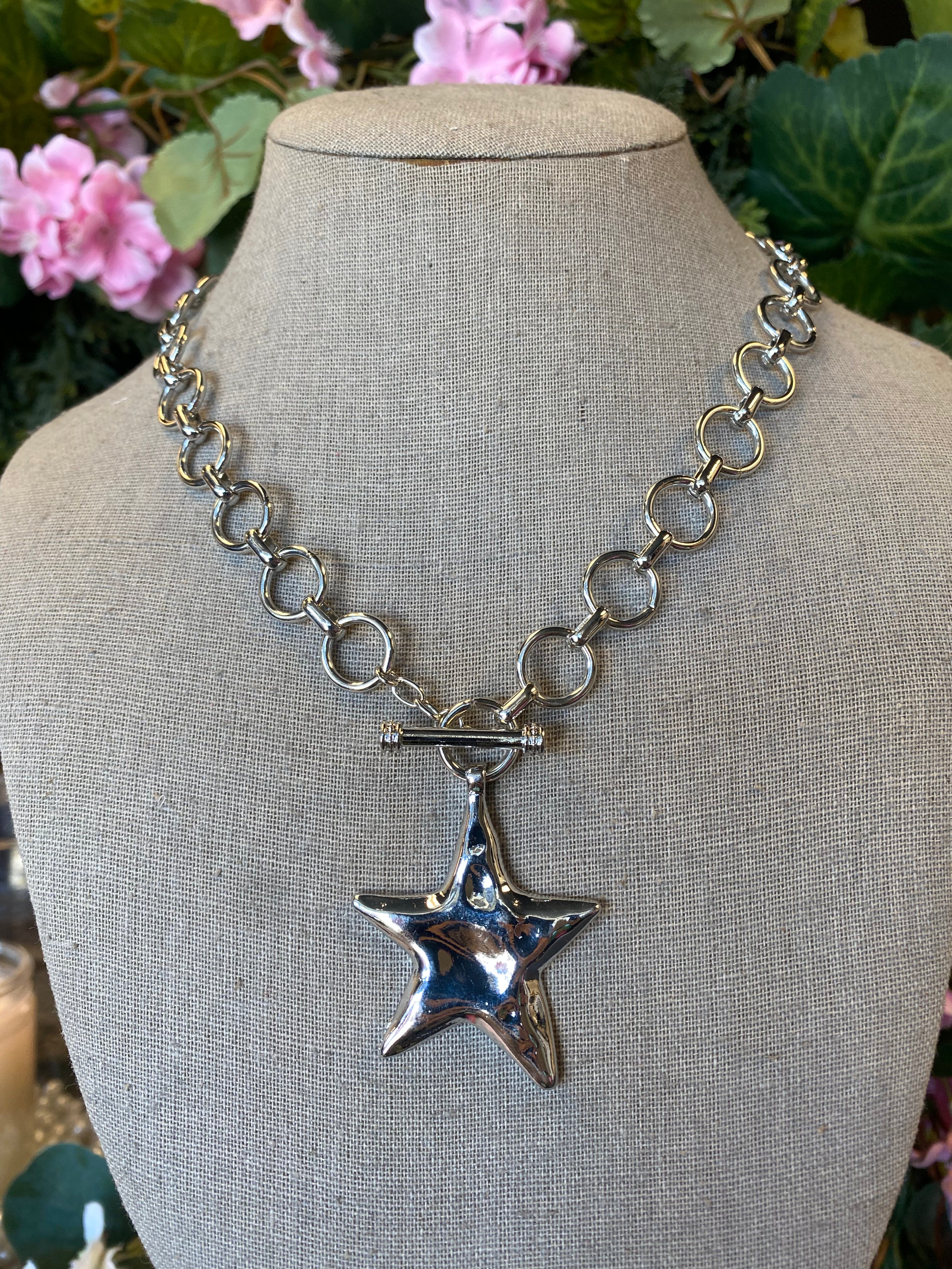Star Front Toggle Necklace